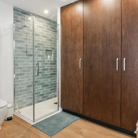 Apartment Stunning Seaviews Close To *